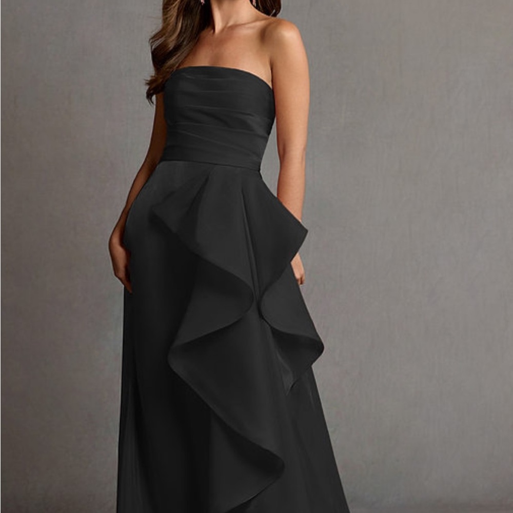 Elegant Black Strapless Gown
